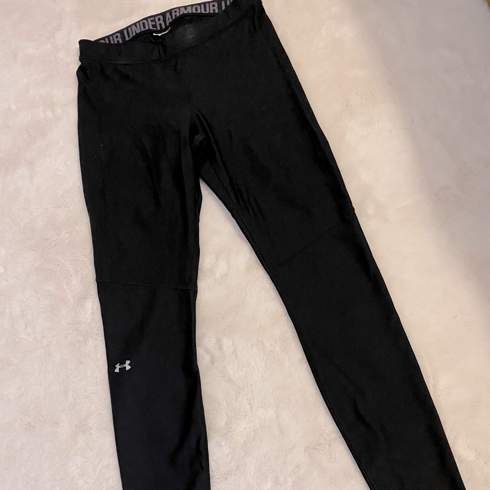 Under Armour compression leggings